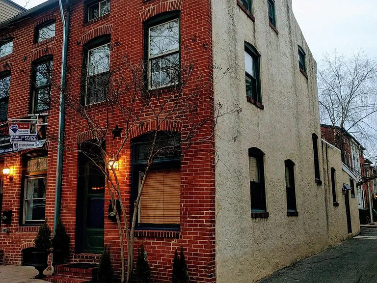 317 S Washington St — Photo 26