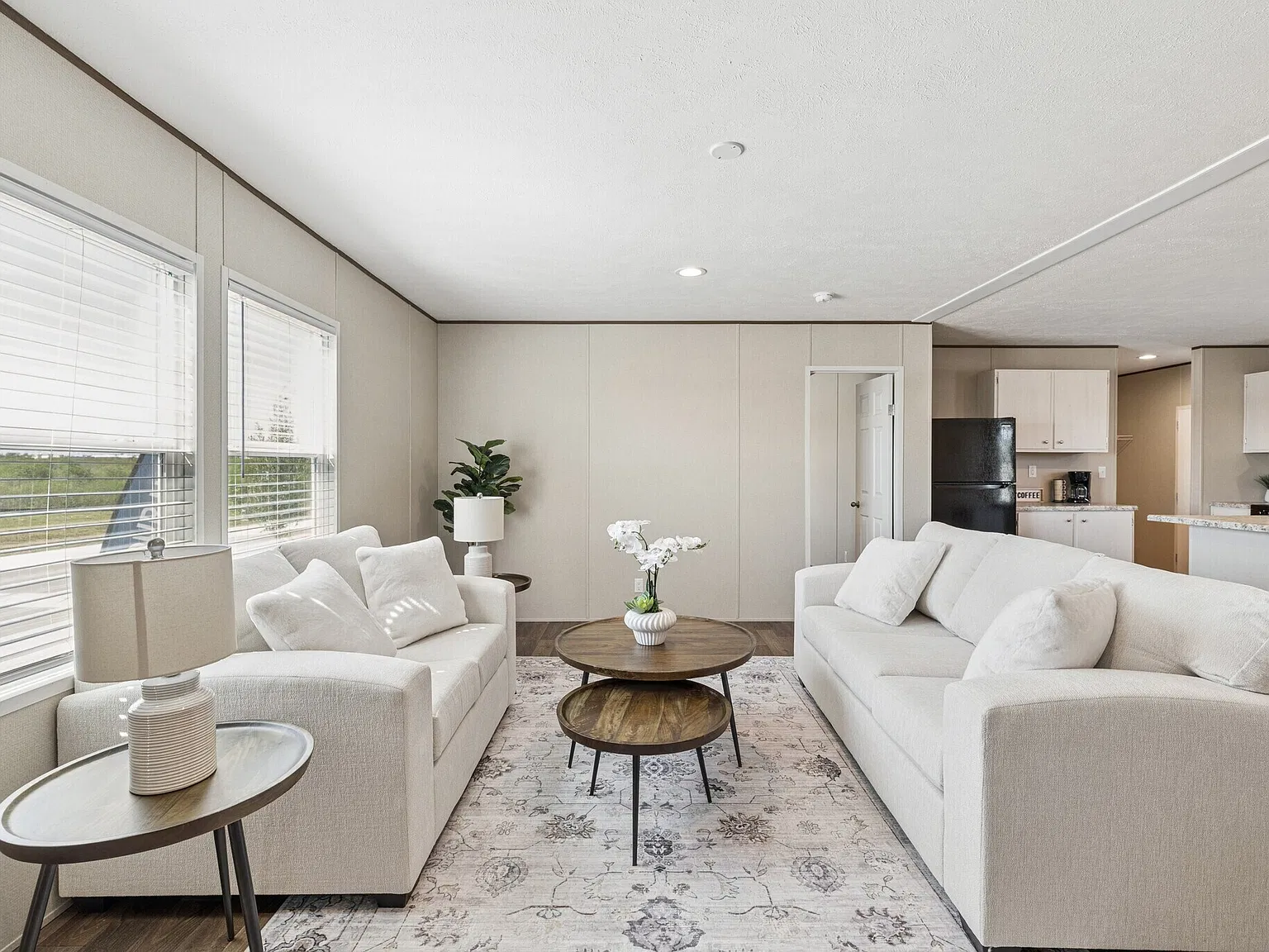 3 bed, 1344 sqft, $1,950 — Photo 1