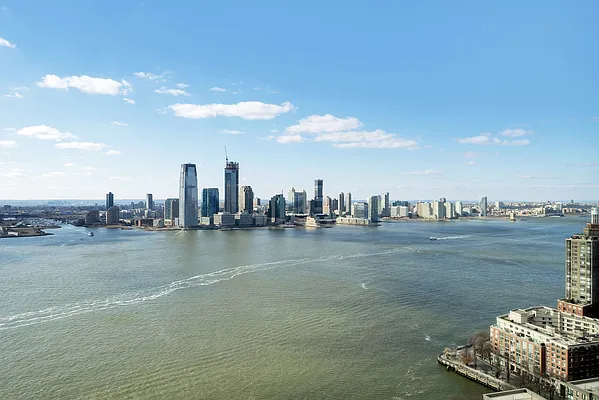 Sold by Compass | media 7