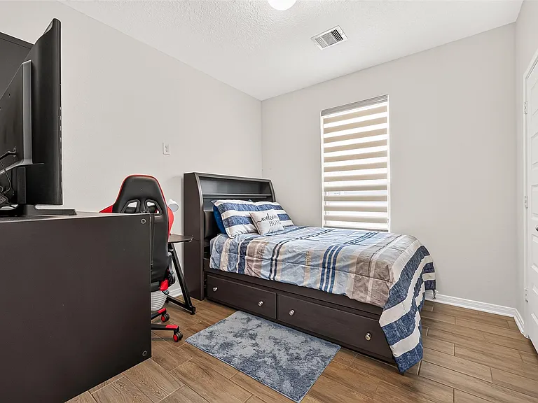 22811 Wolfshire Way — Photo 19