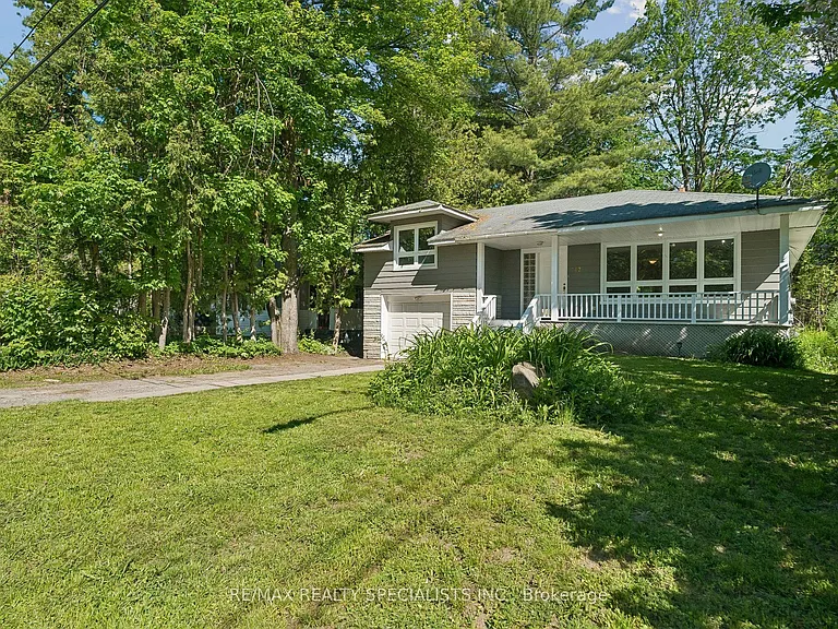 782 Hastings Ave — Photo 1