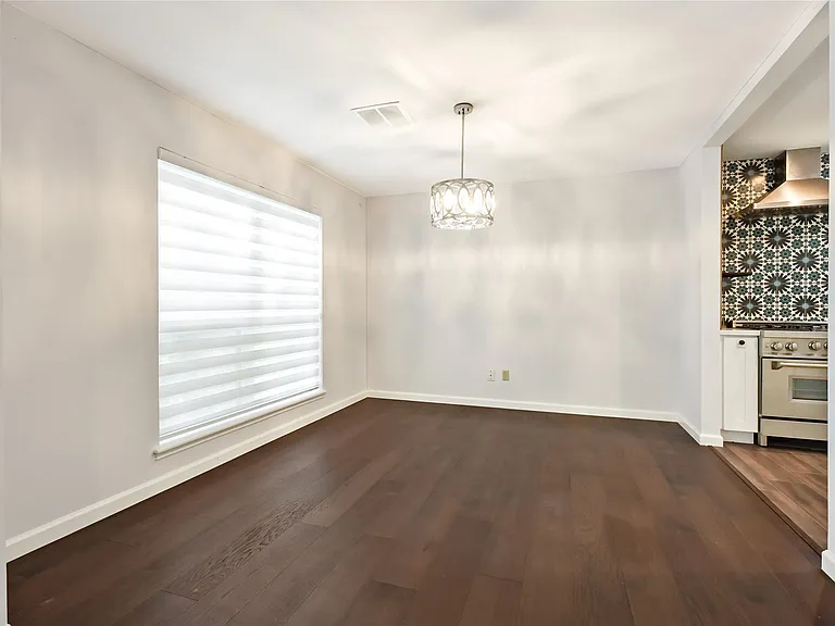 12018 Beinhorn Dr — Photo 11