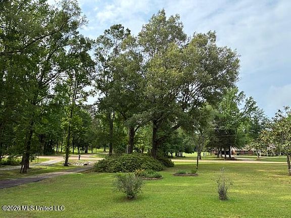 2nd image of 2500 Ratliff Rd