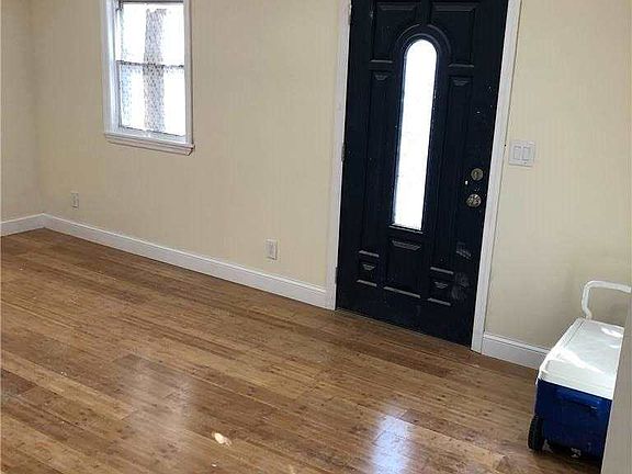 4th image of 73 Nathalie Ave