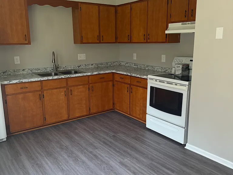 56 Rockridge Ct #11 — Photo 10