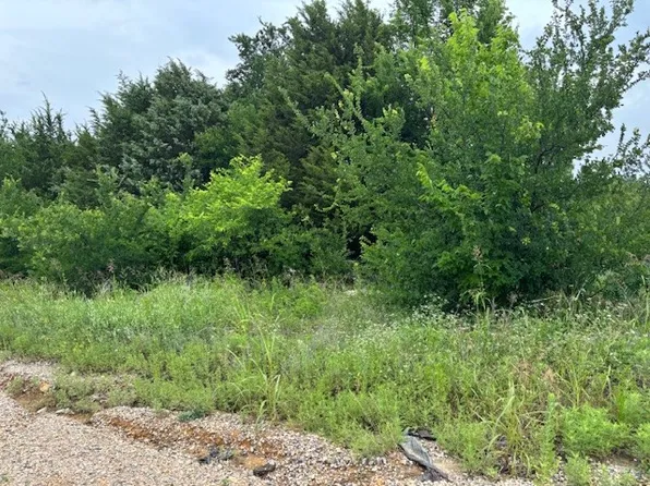11 NW 20th St, Grand Prairie, TX 75050
