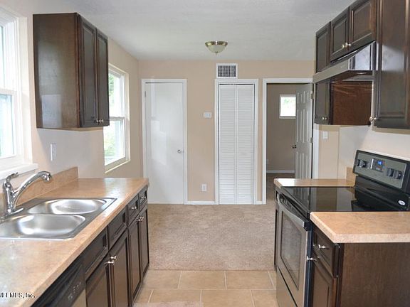 2nd image of 2526 Pine Summit Dr E #B