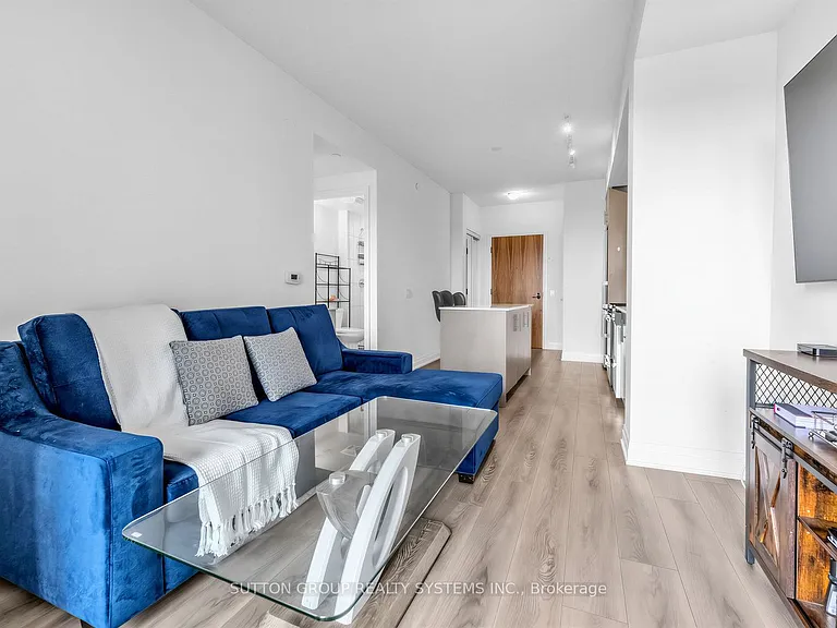 509 Dundas St W #521 — Photo 15