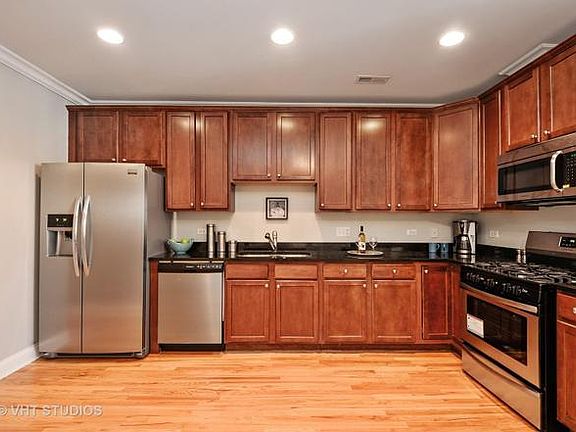 2nd image of 525 E Bowen Ave APT 2