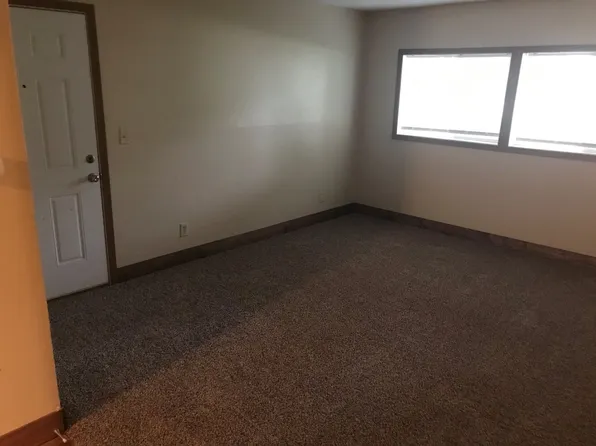 3 bedroom unit-garden level, 4605 Ontario St, Ames, IA 50014