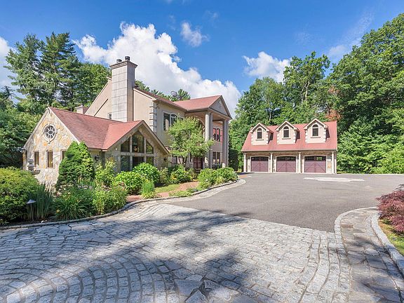 5th image of 50 Twin Ponds Ln