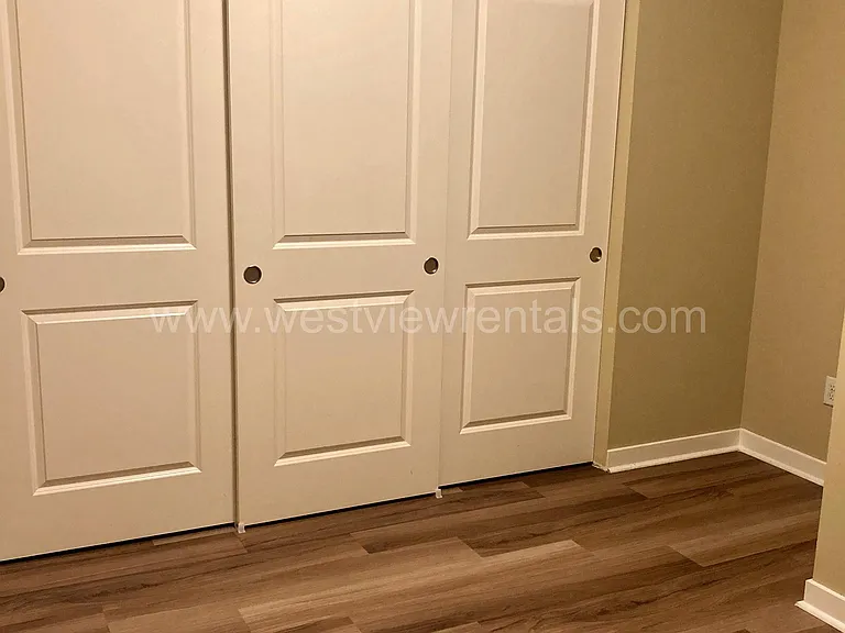 200 E Maple St — Photo 165