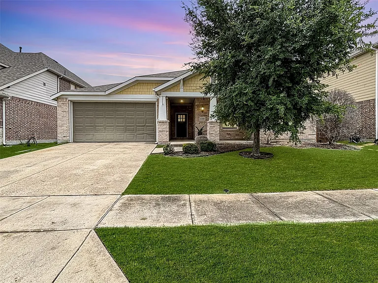 4408 Dashland Dr — Photo 2