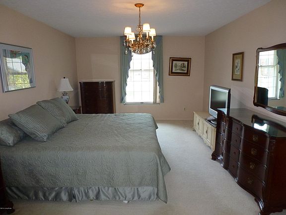 4th image of 1616 Gardiner Ln APT 204