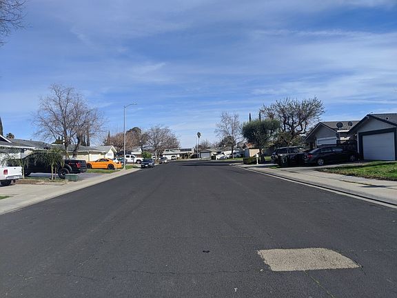 4th image of 1600 Lynch Dr