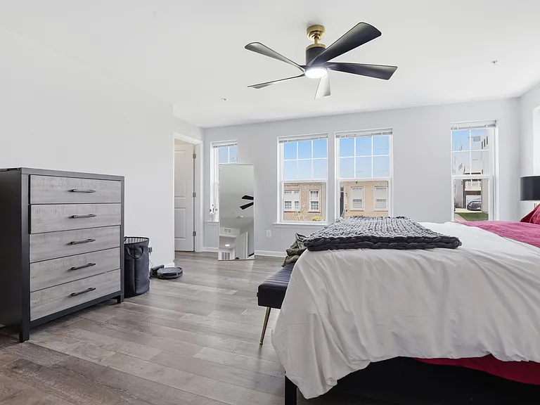 2739 Pinebrook Rd — Photo 23