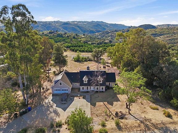 3rd image of 11955 Sky View Dr