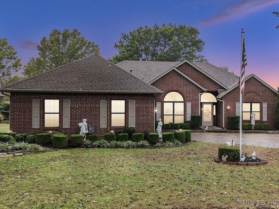 1st image of 3417 Heritage Dr