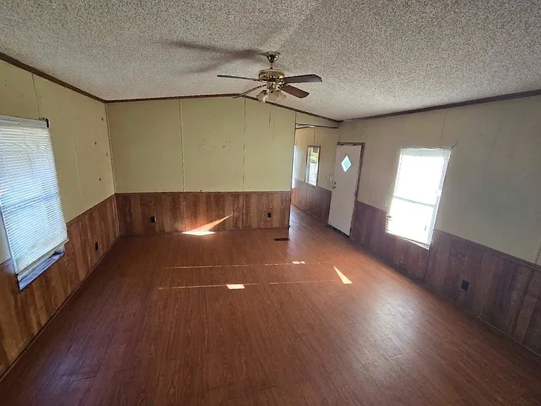 Oak Creek Estates MHC — Photo 7