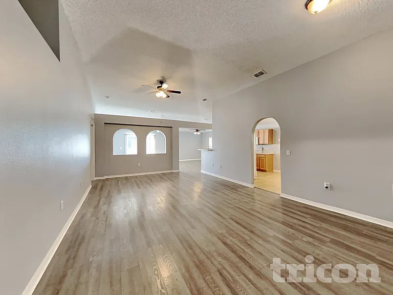 12945 Bridleford Dr — Photo 3