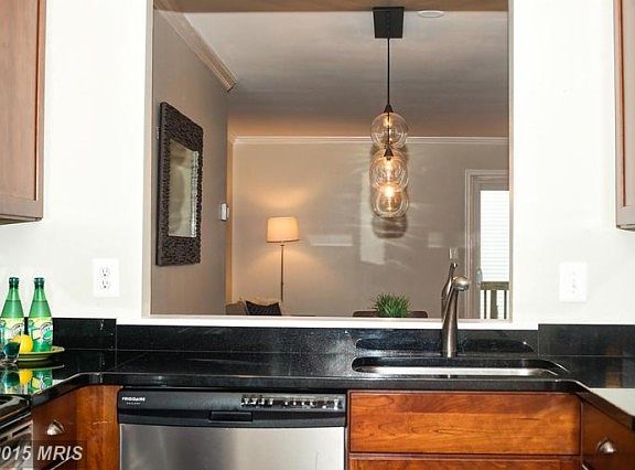 5th image of 2113 Hutchison Grove Ct