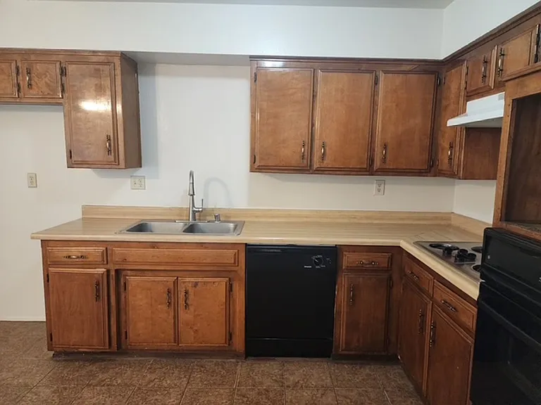 5901 Ming Ave #4 — Photo 5