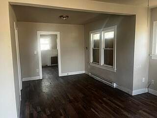 2nd image of 2001 27th St