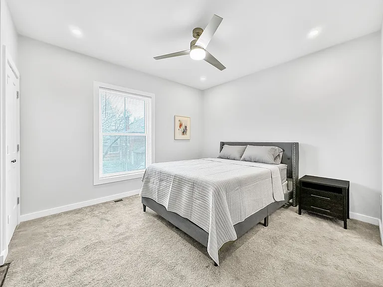 141 Hughes St — Photo 20