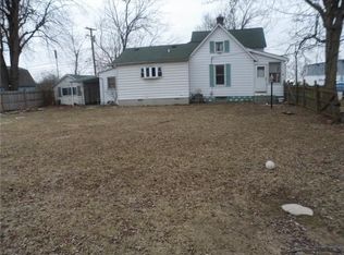 35719 Clinton St, Wayne, MI 48184