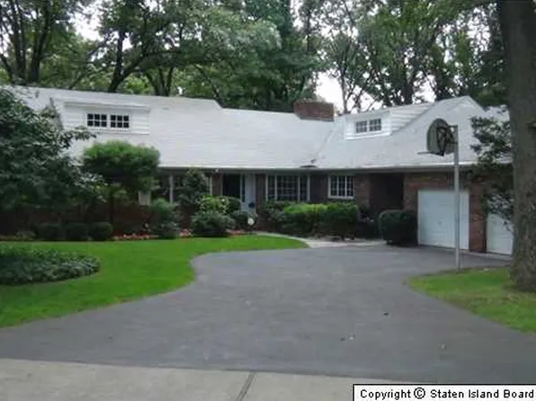 74 Emerson Avenue image 1 of 20