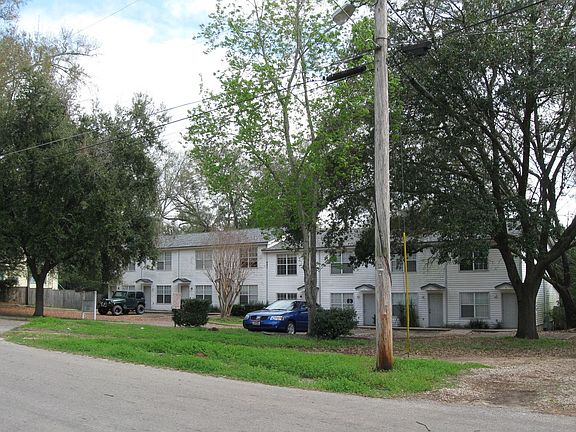 2nd image of 807 Richmond St APT D