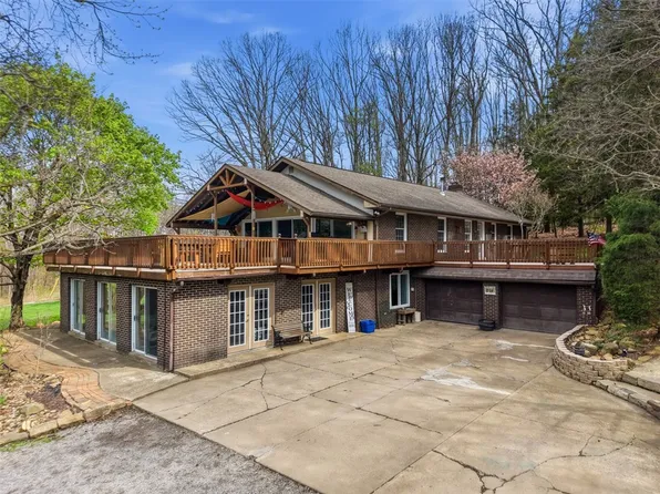 215 Wises Grove Rd N, New Brighton, PA 15066