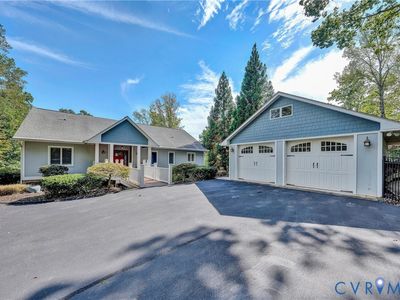 1040 Jefferson Dock Rd, Penhook, VA, 24137