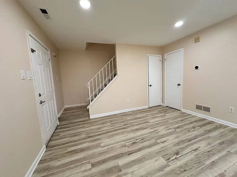 2 Churchill Cir — Photo 65