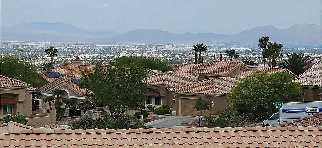 2 bed, 1402 sqft, $2,295 — Photo 4