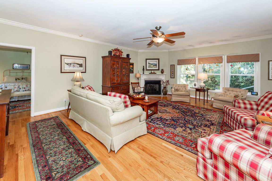 next background image