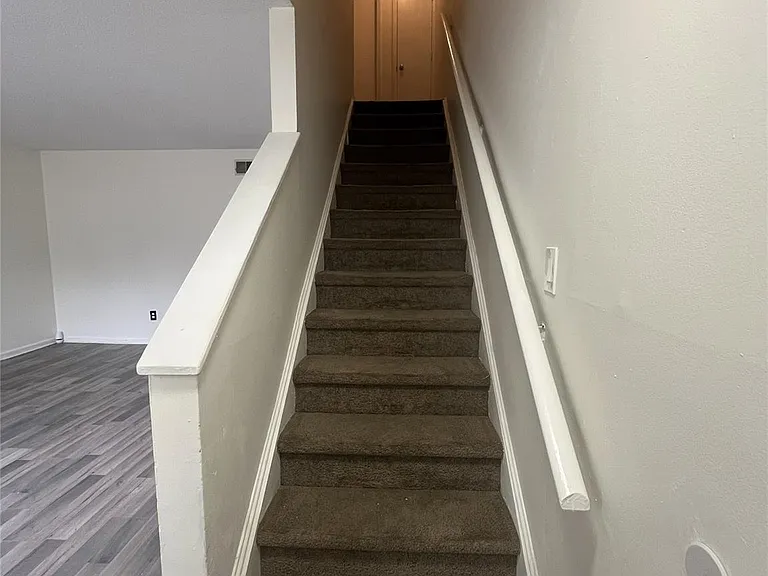 1911 Smoke Ridge Ct #5 — Photo 9