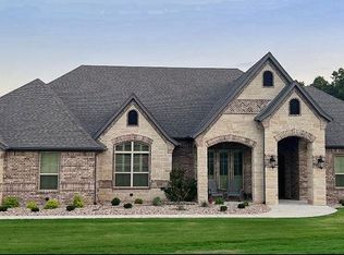 281 Martin Dr, Granbury, TX 76049