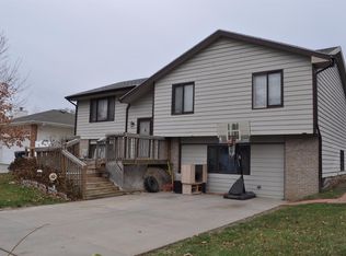 2841 N 5th St, Lincoln, NE 68521