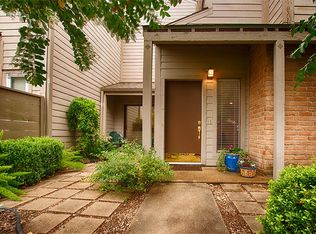 11623 Lakeside Place Dr, Houston, TX 77077