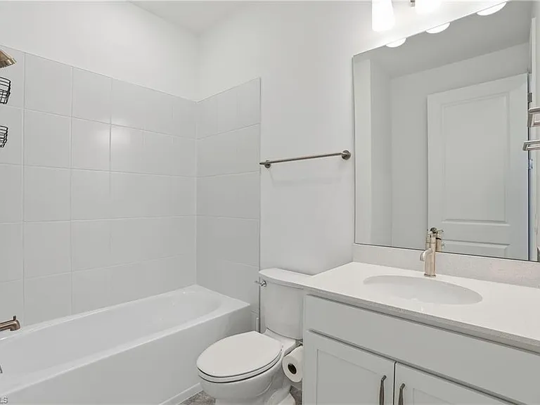 1645 Serena Ave — Photo 22