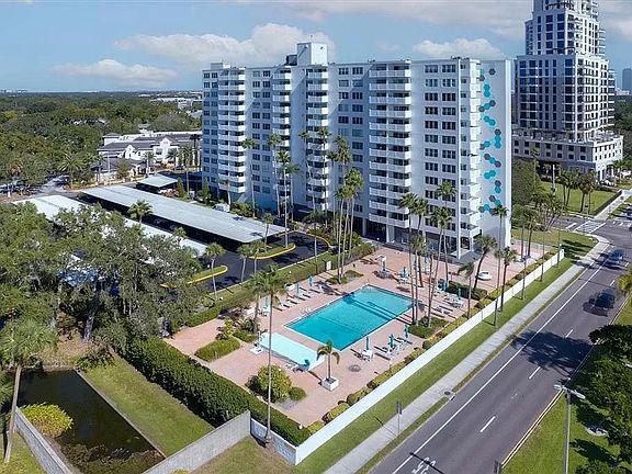 2nd image of 2401 Bayshore Blvd Unit 205