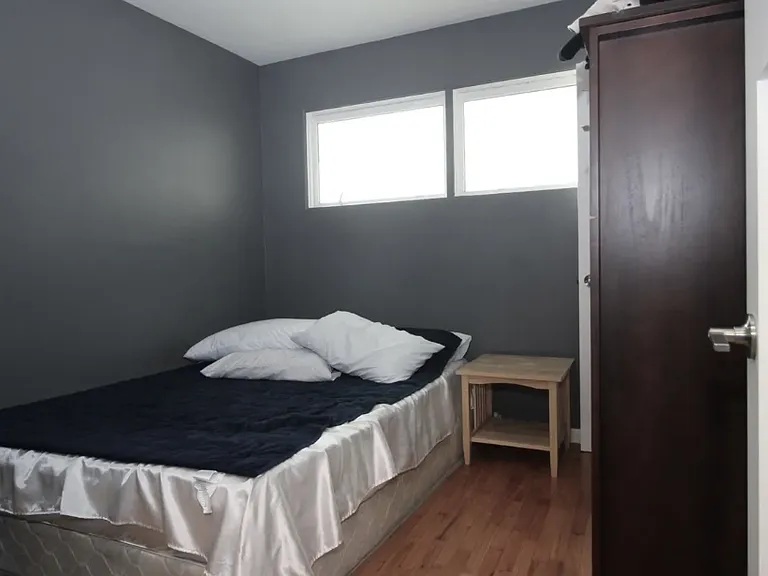 818 W College Ave — Photo 8