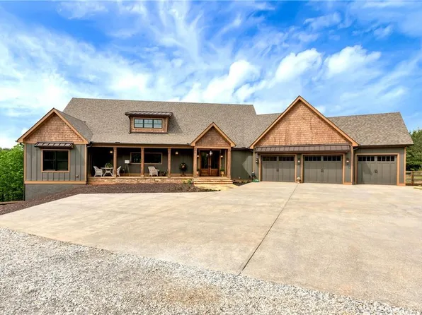 173 Beck Ln, Dawsonville, GA 30534