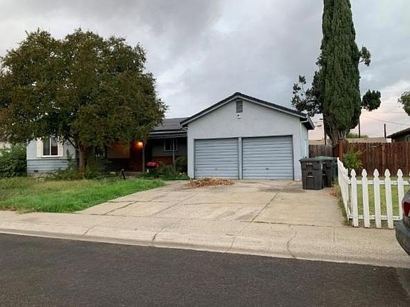 4th image of 2667 De Ovan Ave