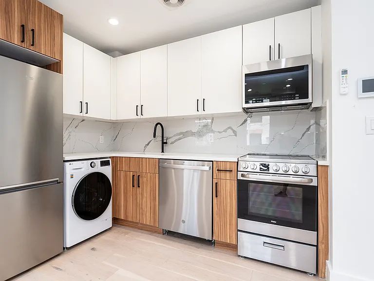 485 Tompkins Ave #3B — Photo 5