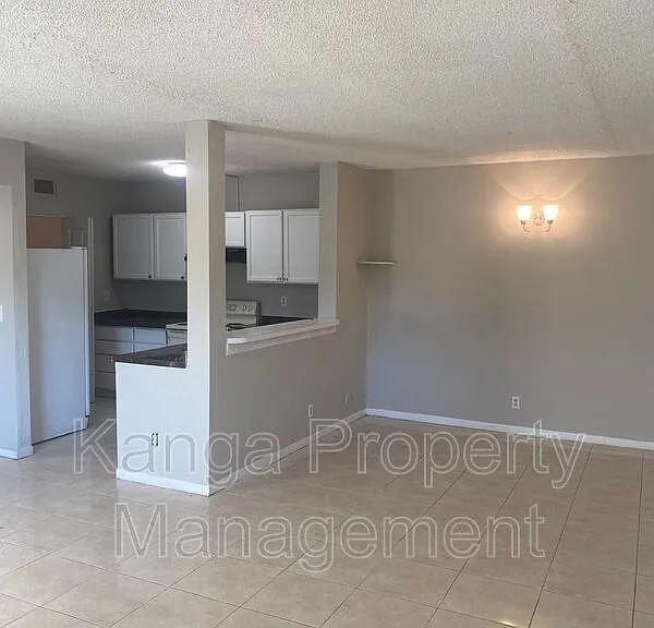 11451 NW 35th St — Photo 5