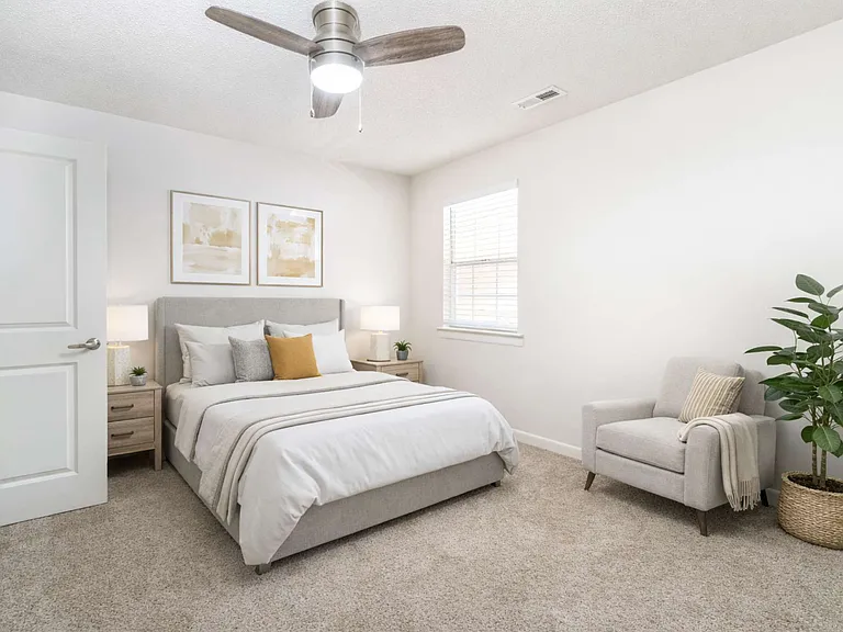Sugar Creek Apartments — Photo 9