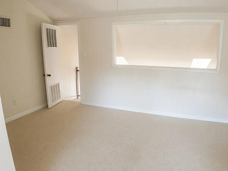 13368 Bedford Mews Ct — Photo 10