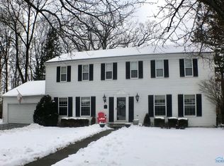 5541 Radcliffe Rd, Sylvania, OH 43560